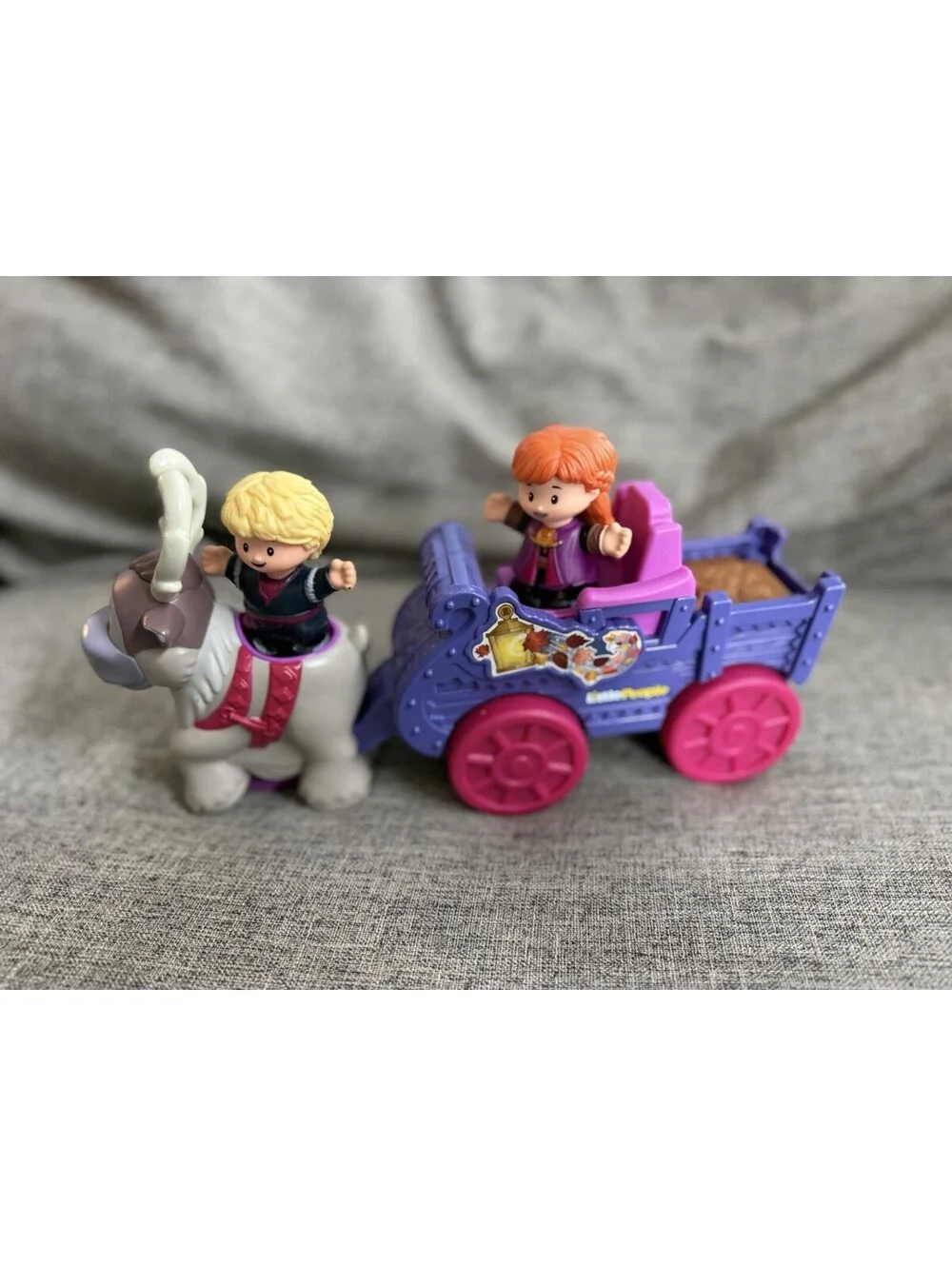 Fisher Price Little People Disney Frozen Anna and Kristoffs Wagon Playset